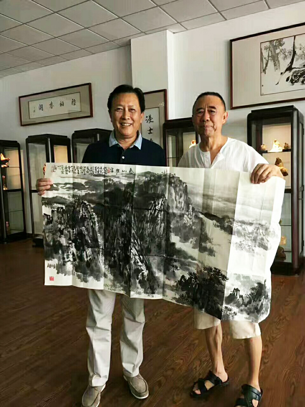 著名演员唐国强先生参观刘子尧艺术馆