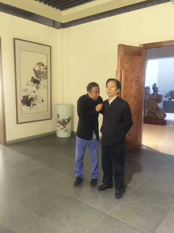 原文化部副部长王文章一行参观刘子尧艺术馆