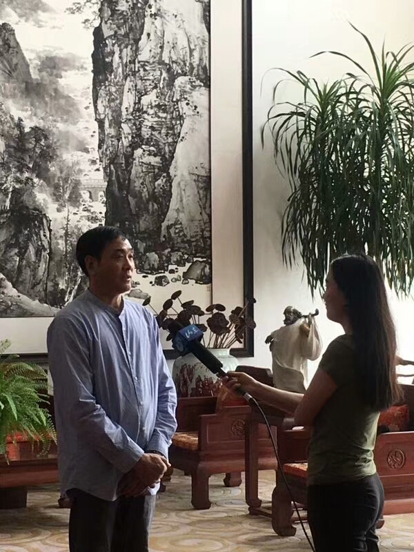 刘子尧接受山东新闻电视台记者采访